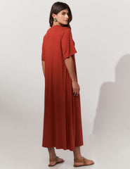Vestido Poá Gene Marrom Galápagos
