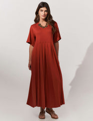 Vestido Poá Gene Marrom Galápagos