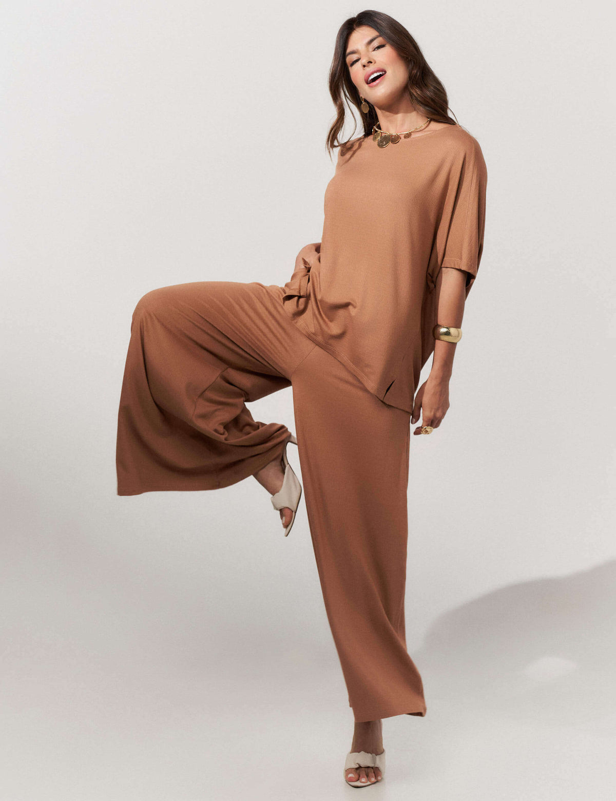 Conjunto Vicenza Lisa Caramelo Nougat