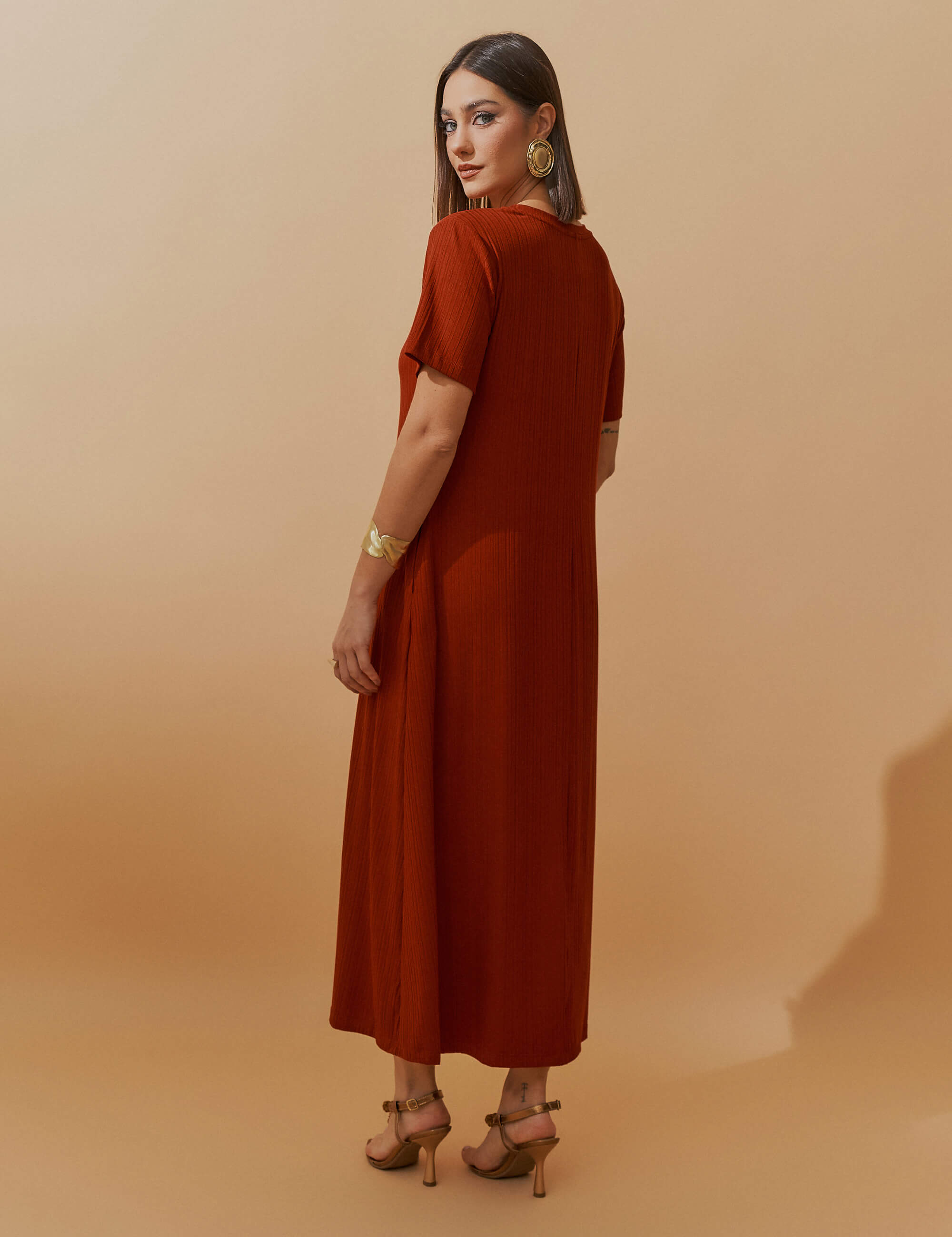 Vestido Canelado Nadine Marrom Galápagos