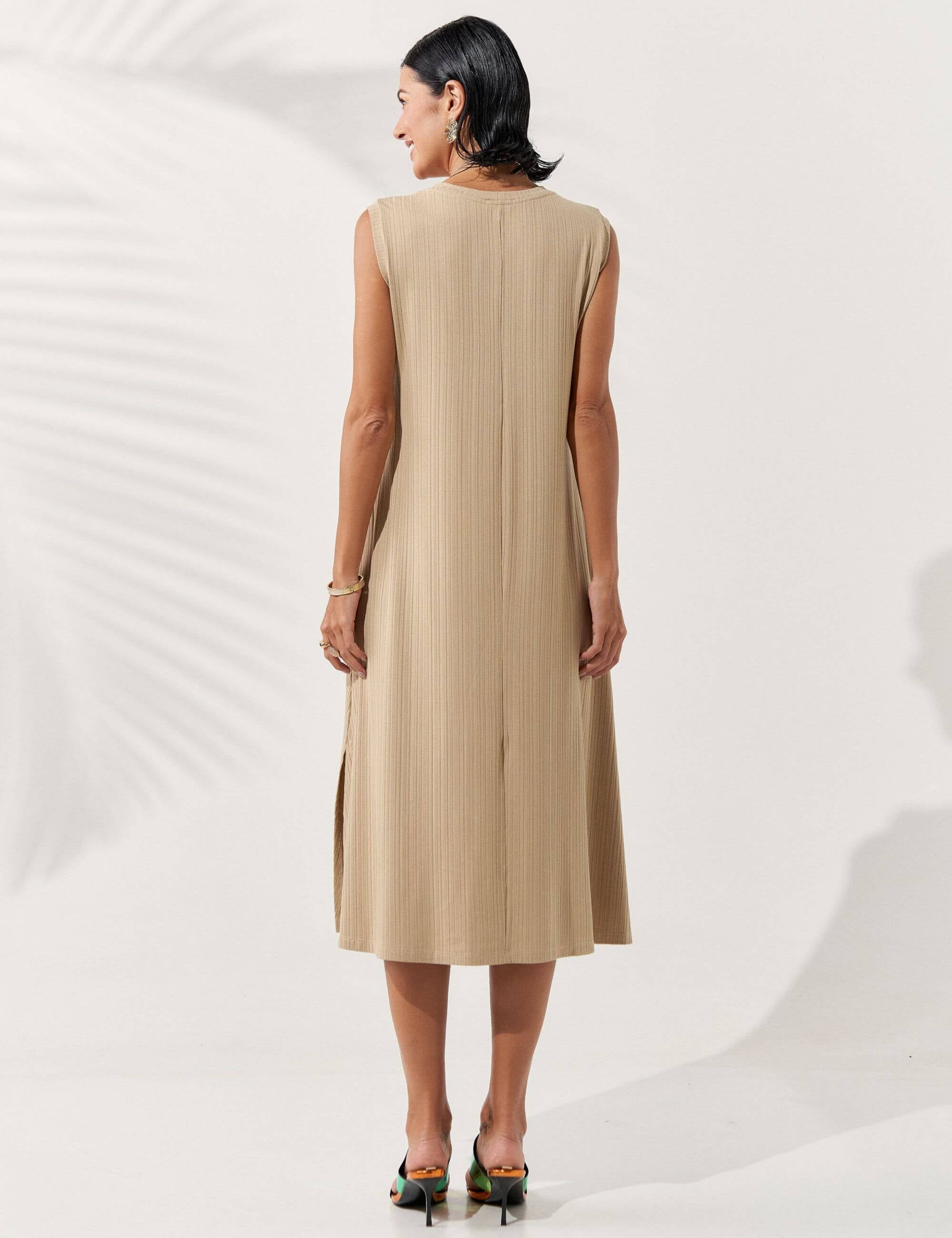 Vestido Canelado Nayla Bege MPB