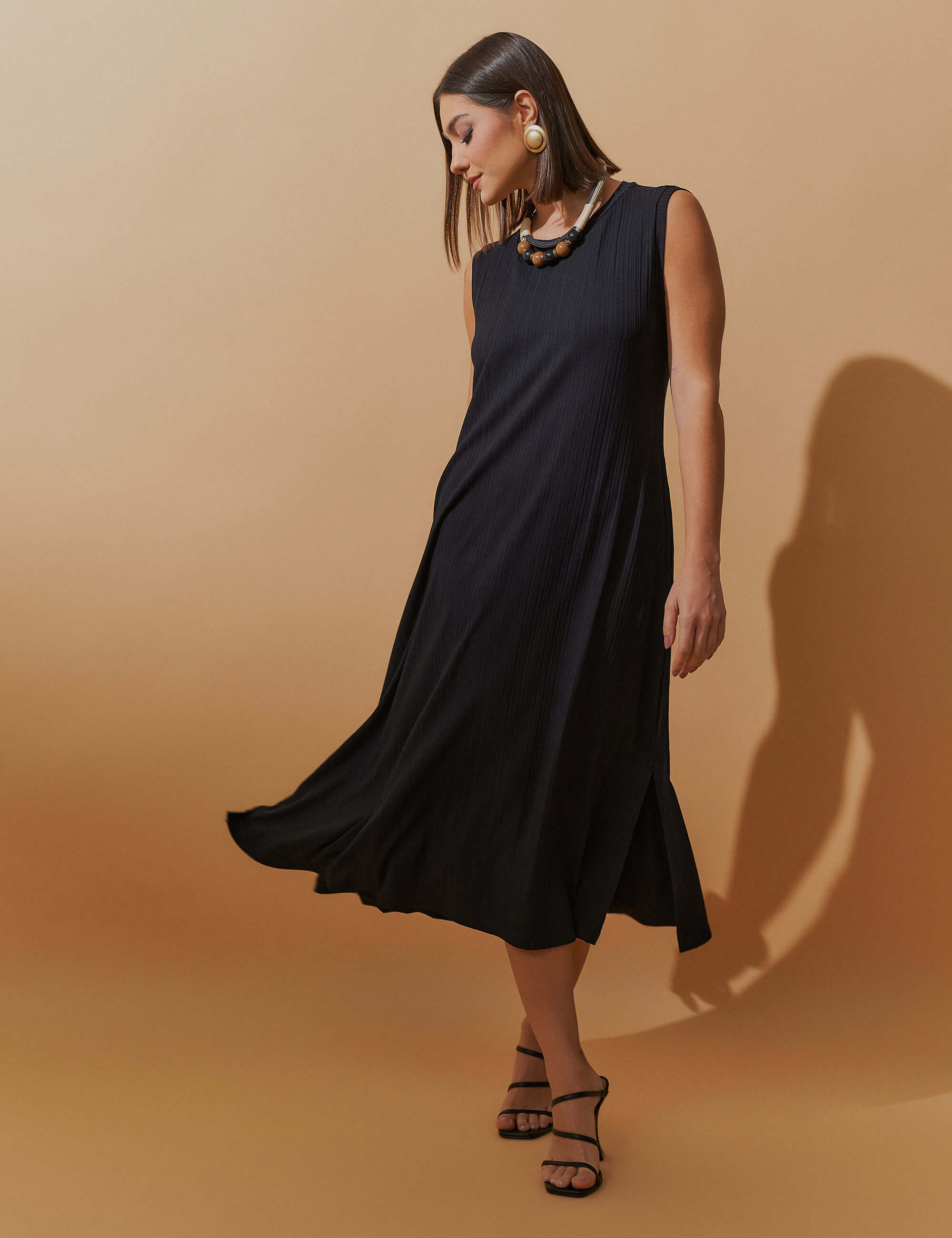 Vestido Canelado Nayla Preto