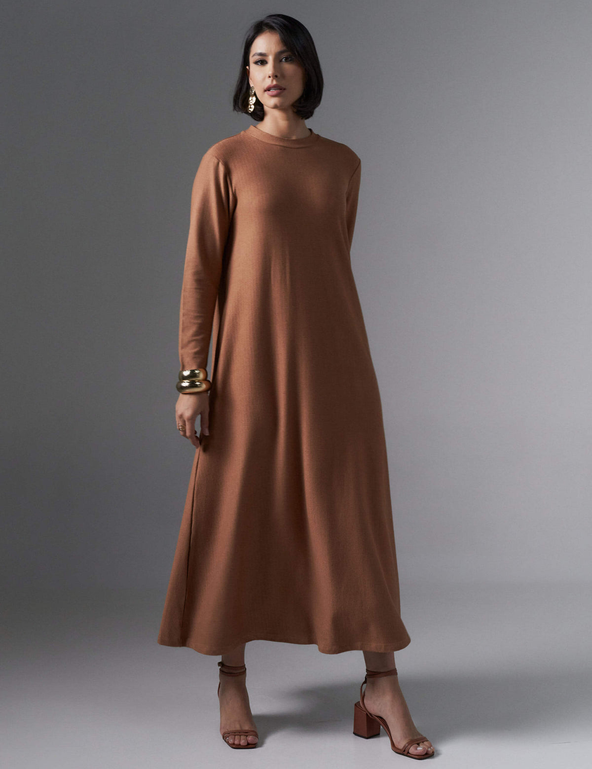 Vestido Creponado Regia Caramelo Nougat