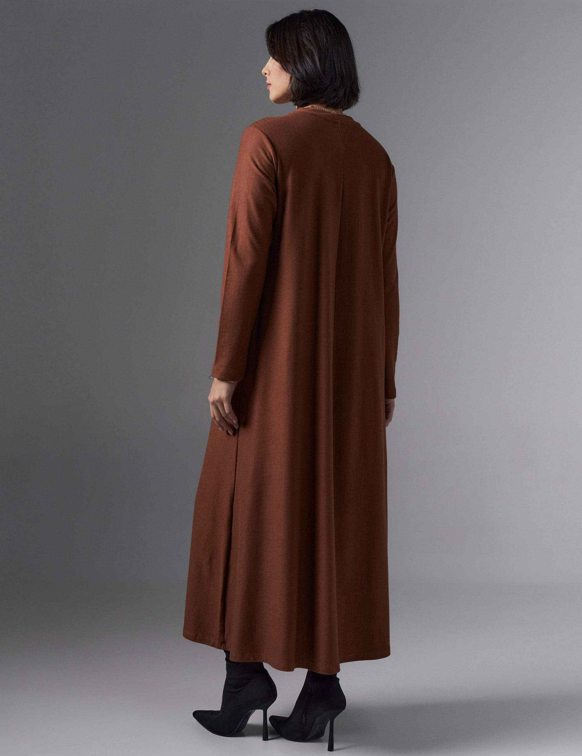 Vestido Creponado Regia Marrom Tamara