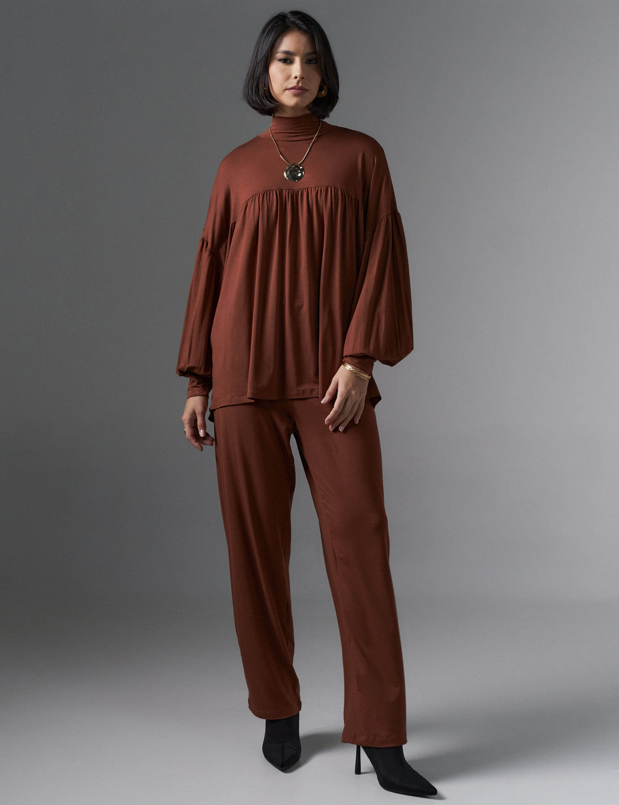 Conjunto Raina Marrom Tamara