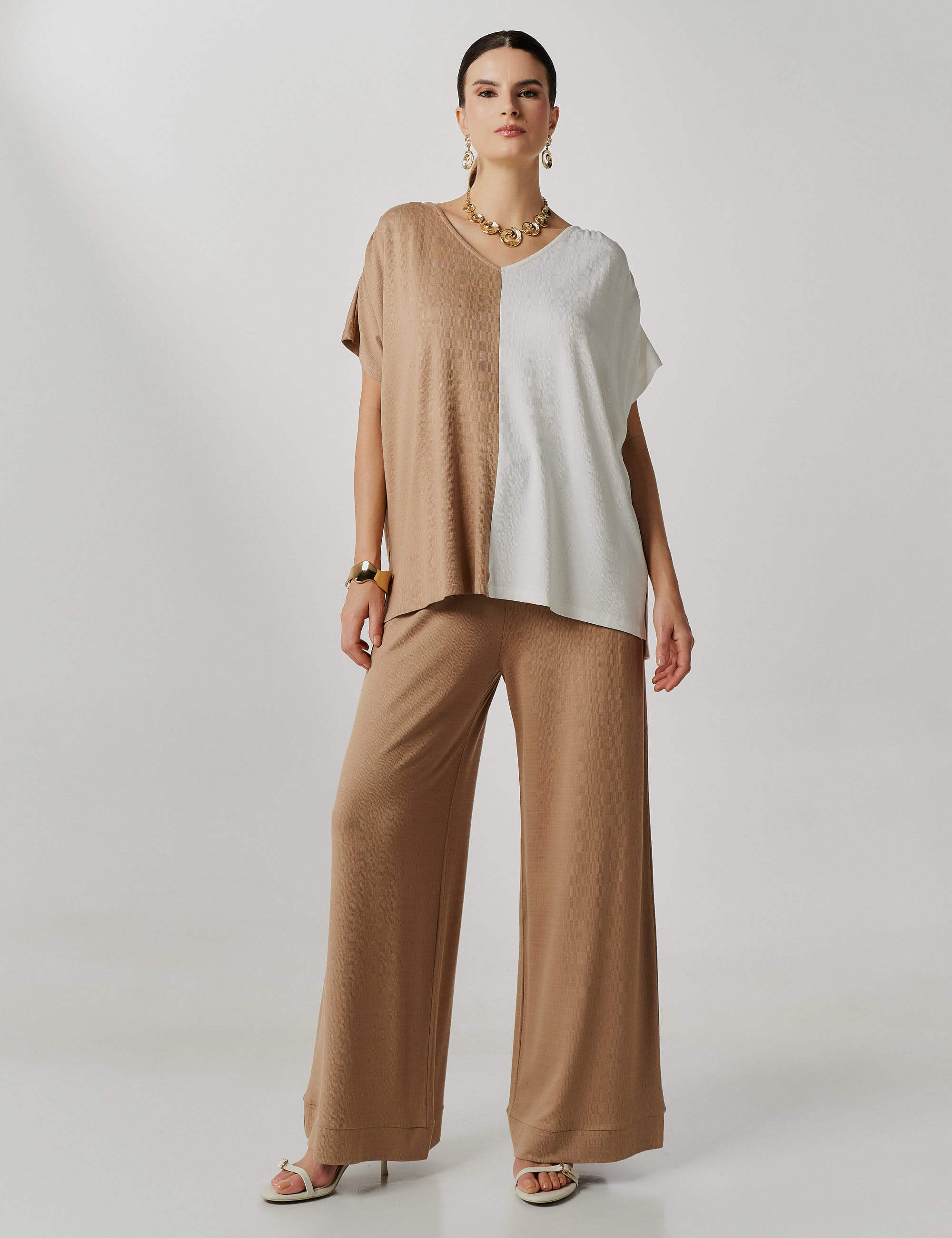 Conjunto Vicenza Valentina Bege/ Off White
