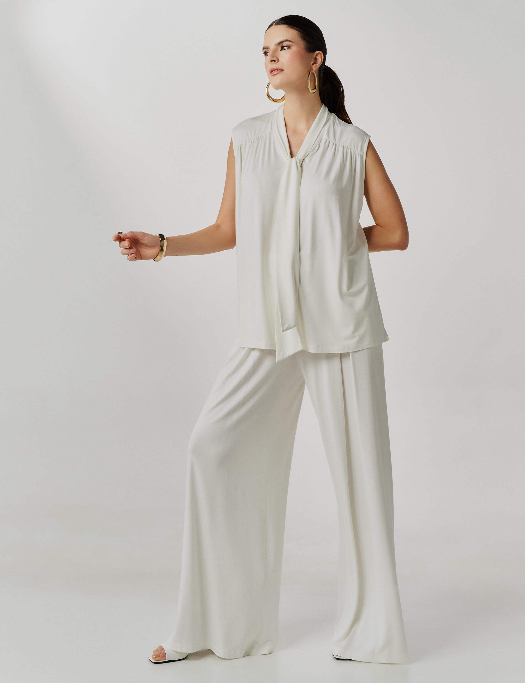 Conjunto Vika Off White