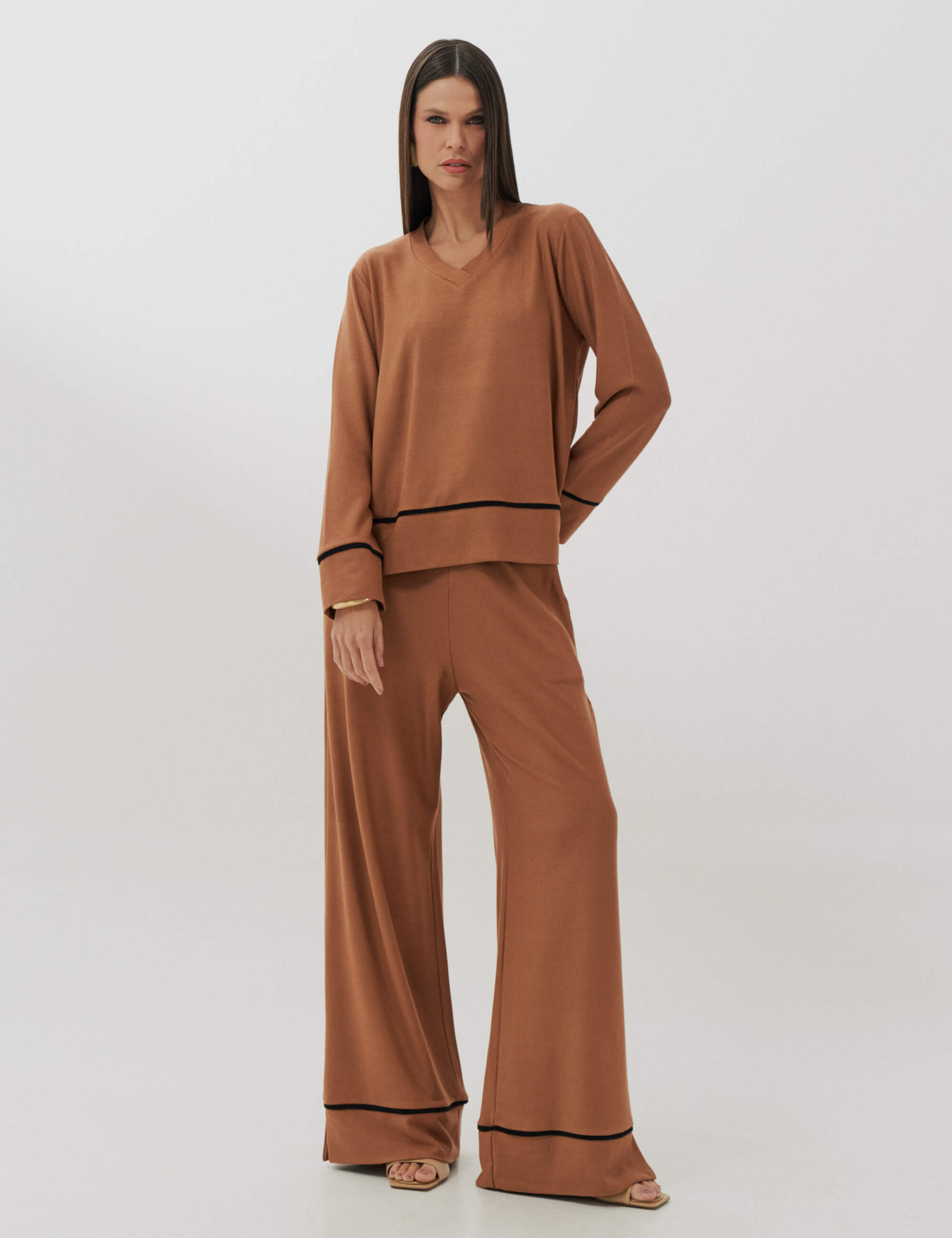 Conjunto Copenhagem Carina Mocha Mousse