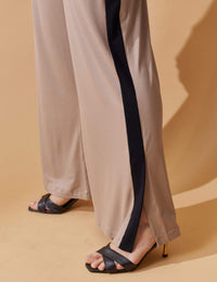 Conjunto Carlota Taupe
